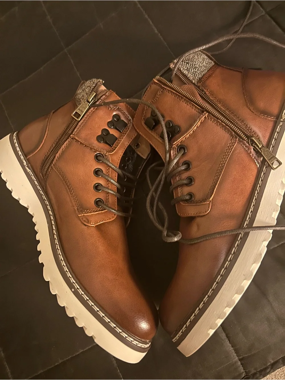 Steve Madden Men’s Tan Brown Leather Lace-Up Chukka Boots